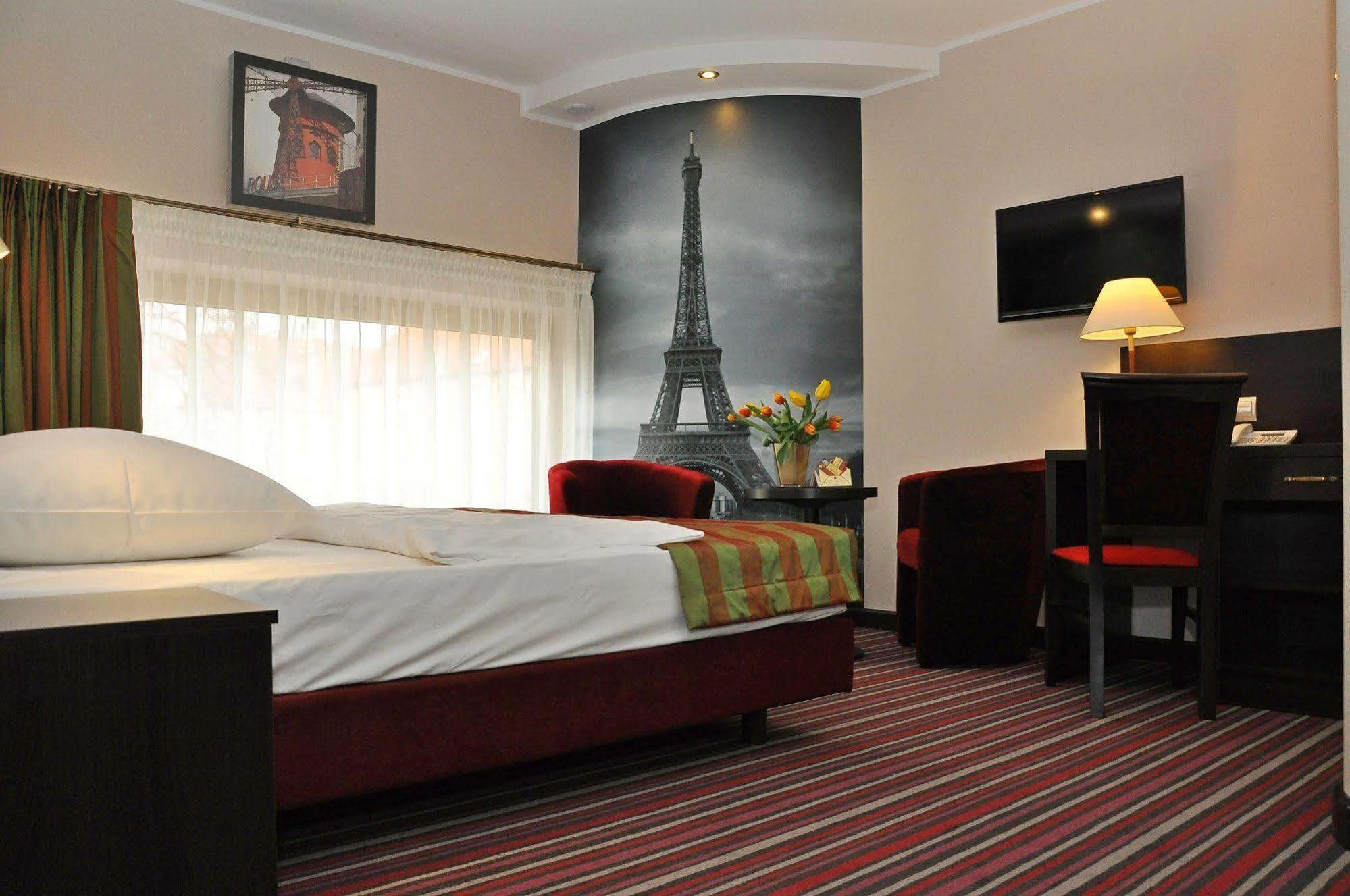 Hotel Atrium Nowy Tomyśl المظهر الخارجي الصورة